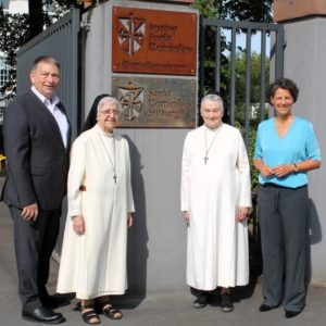 Von links, Jürgen Juchem, -Leiter der Ordensverwaltung- Schwester. Gisela Bastian OP, Generalpriorin, Schwester. Gertrud Dahl OP, Vorstandsvorsitzende, Katrin Tönshoff-Wilkes, Geschäftsführerin